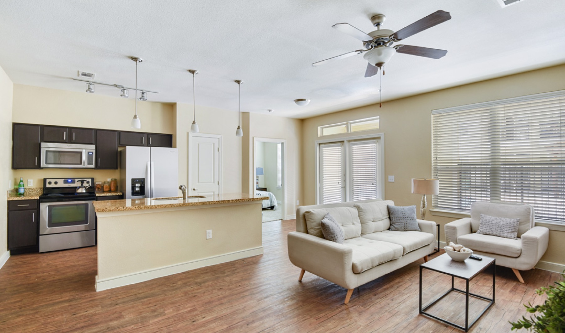 1 & 2-Bedroom Apartments 1 & 2-Bedroom Apartments